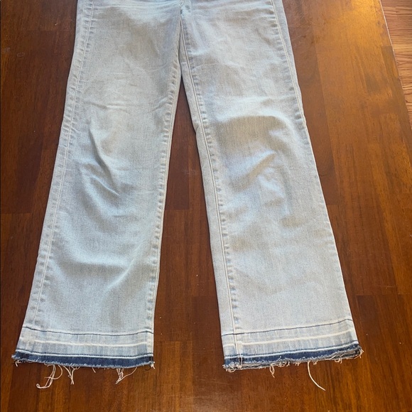 Veronica Beard Jackie 10” In Sky with Fray Straight Leg Jeans Size 26 - Picture 4 of 14